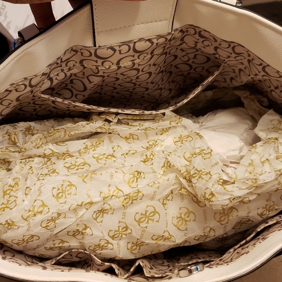 Guess G Signature tote - Picture 7 of 7
